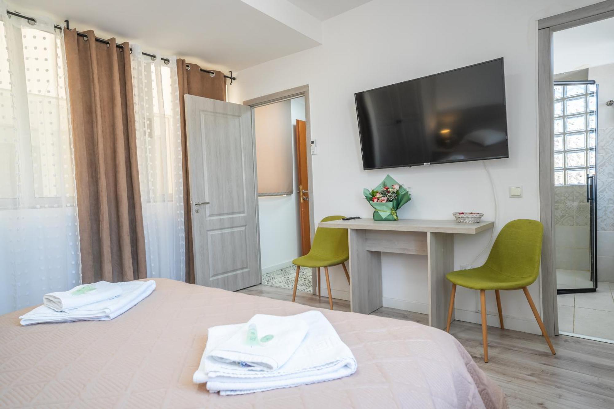 Hotel Liad City Center Bucureşti Ngoại thất bức ảnh