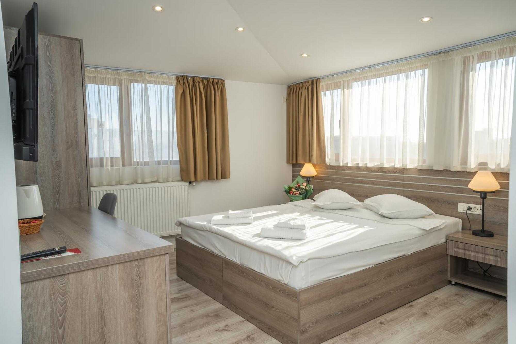 Hotel Liad City Center Bucureşti Ngoại thất bức ảnh