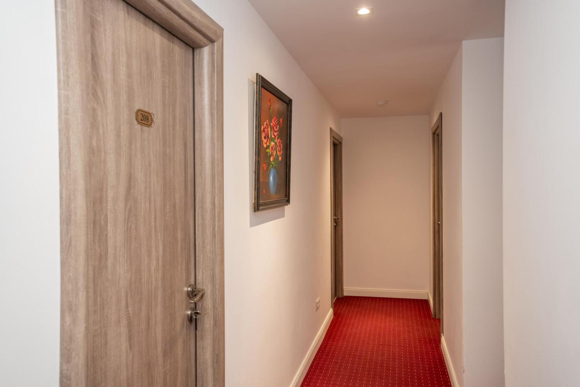 Hotel Liad City Center Bucureşti Ngoại thất bức ảnh